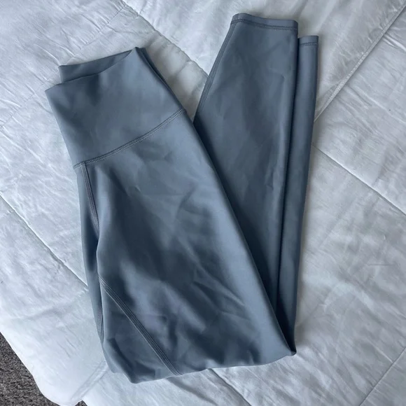 7/8 high waist Alo airlift leggings - Picture 2 of 4